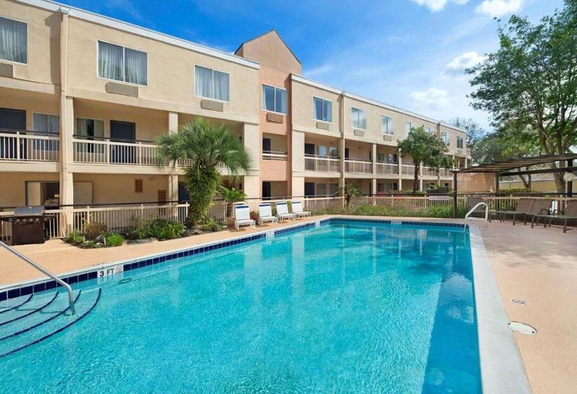 בית מלון כפרי Baymont By Wyndham Gainesville I75