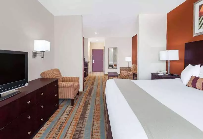 Отель Baymont By Wyndham Henderson