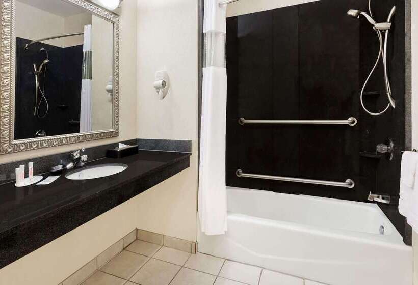 فندق Baymont By Wyndham Henderson