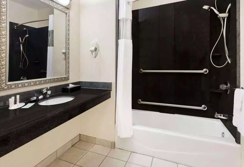 Отель Baymont By Wyndham Henderson