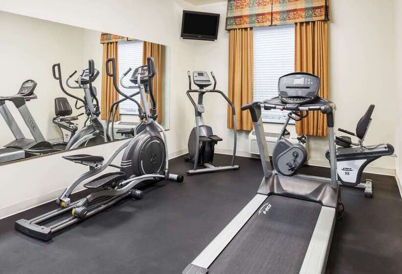 فندق Baymont By Wyndham Henderson