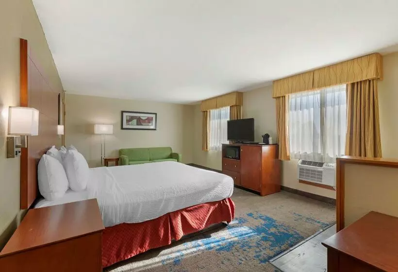 בית מלון כפרי Best Western Plus Altoona Inn