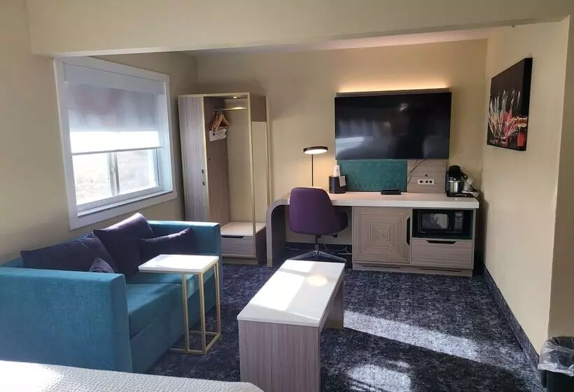 בית מלון כפרי Best Western Plus Altoona Inn