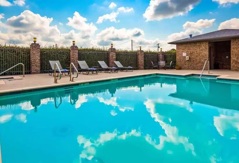 호텔 Best Western Plus Sand Bass Inn And Suites