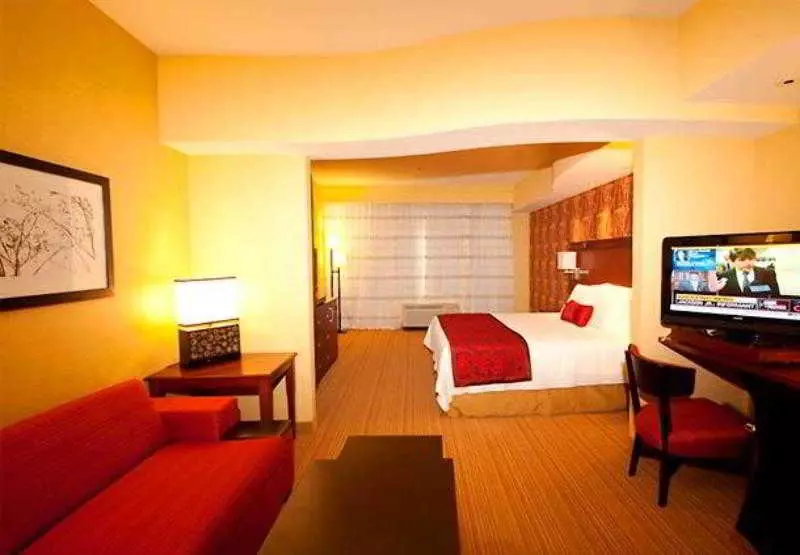 Отель Courtyard By Marriott Victorville Hesperia