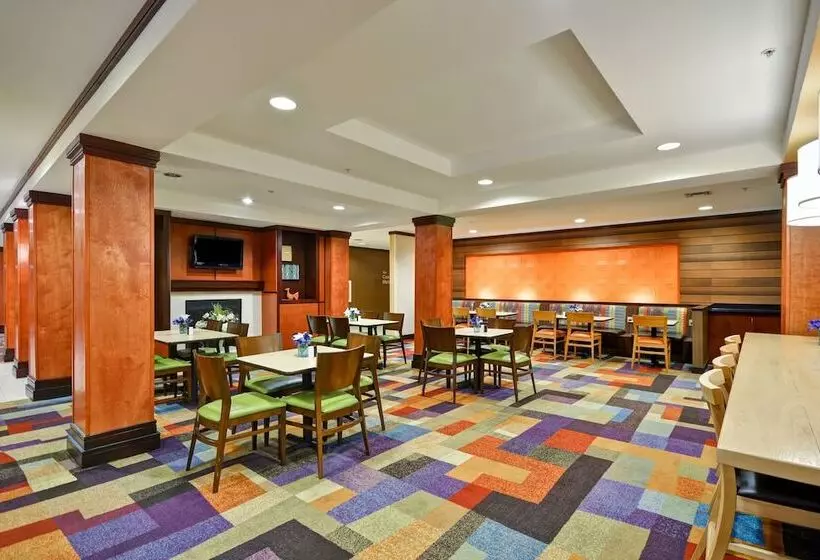 هتل Fairfield Inn And Suites By Marriott Birmingham Fultondale / I 65