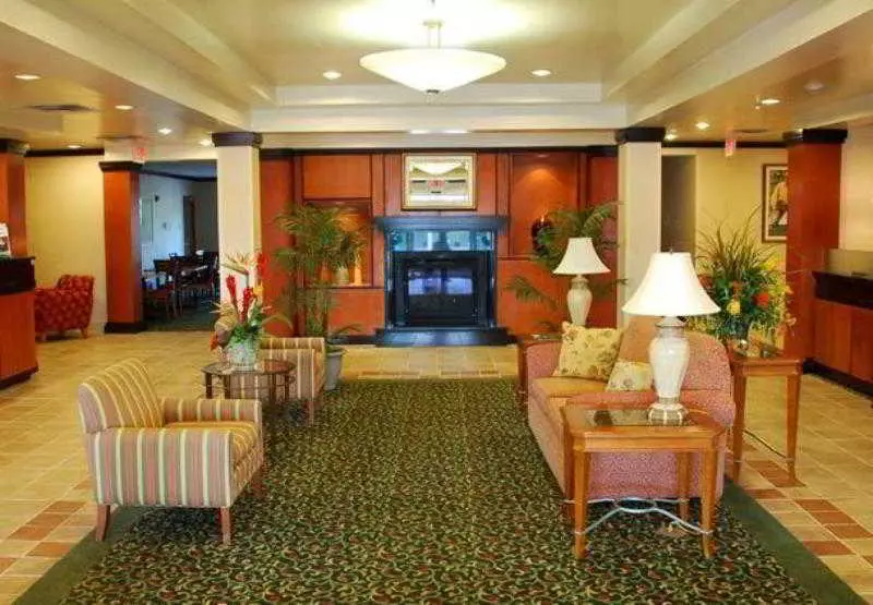 בית מלון כפרי Fairfield Inn & Suites By Marriott Hinesville Fort Stewart