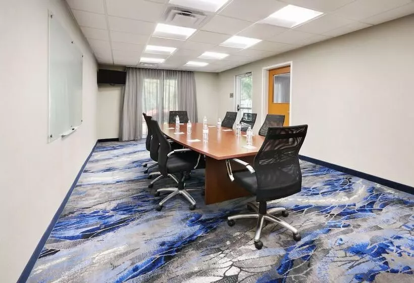 בית מלון כפרי Fairfield Inn & Suites By Marriott Hinesville Fort Stewart