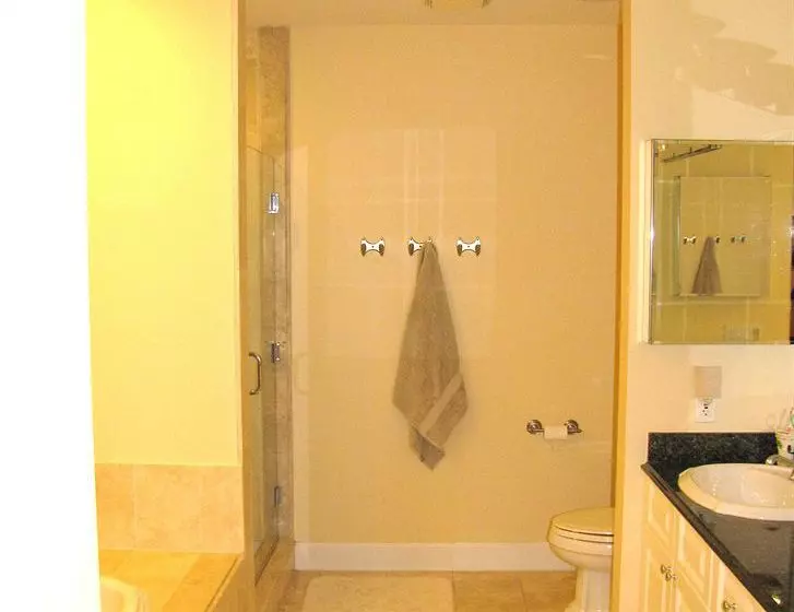 هتل Grandview On Grace Bay