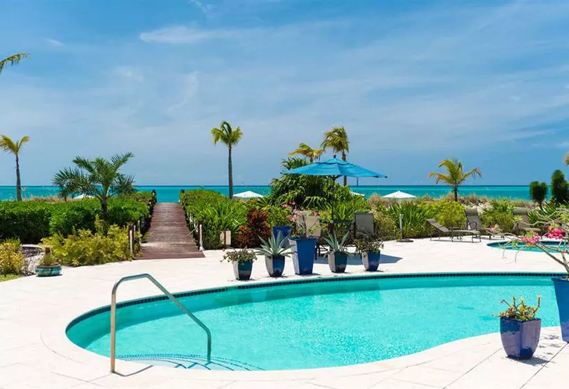 هتل Grandview On Grace Bay