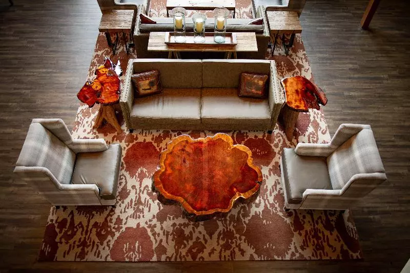 Отель Holiday Inn Express & Suites Hayward, An Ihg