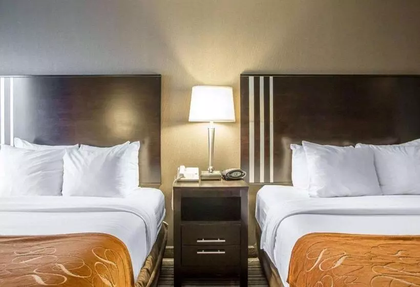 Отель Holiday Inn Express & Suites Hayward, An Ihg