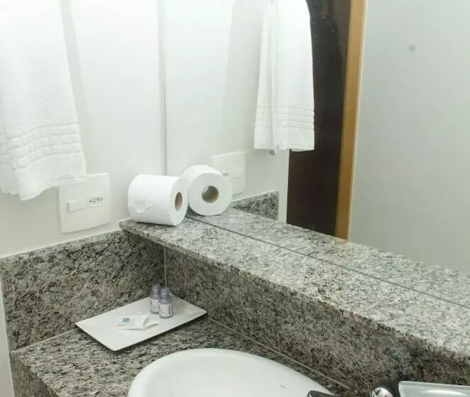 Hotel Impar Suites Cidade Nova