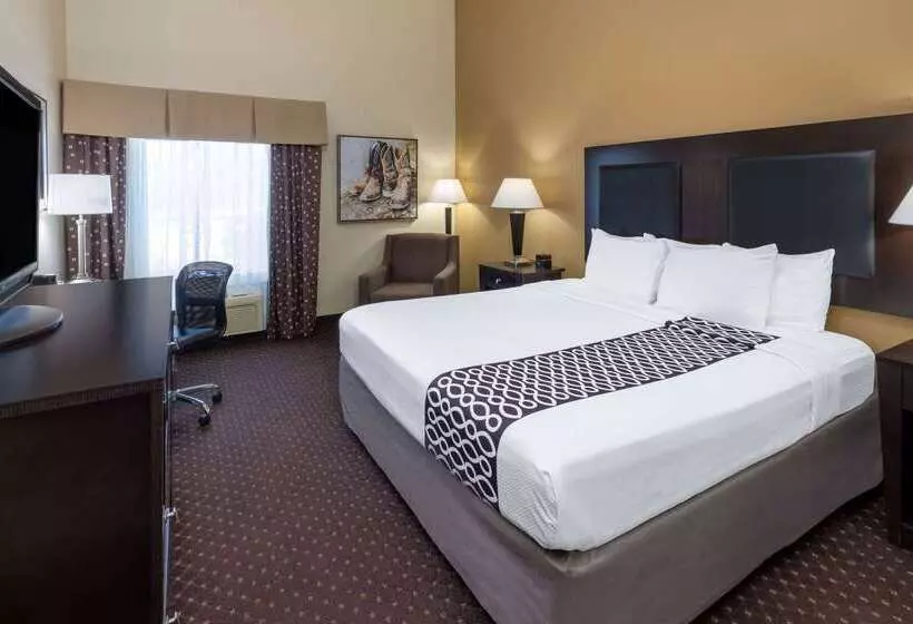 호텔 La Quinta By Wyndham Houston New Caney