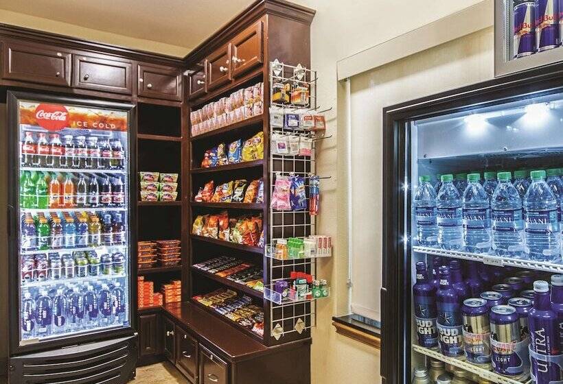 فندق La Quinta By Wyndham Houston New Caney