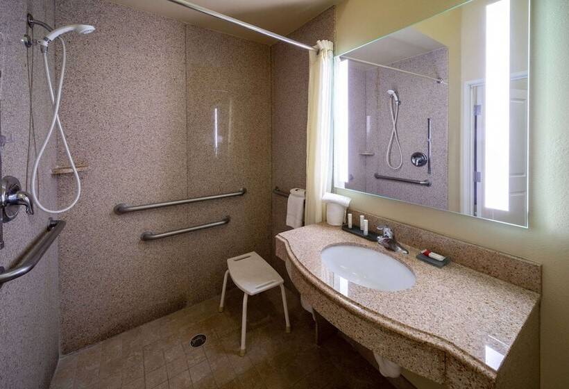 فندق La Quinta By Wyndham Houston New Caney