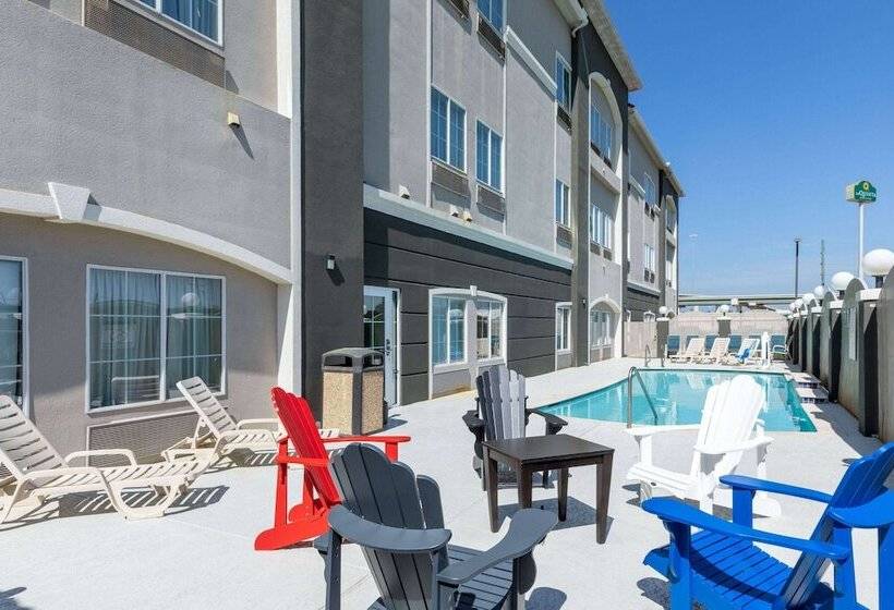 فندق La Quinta By Wyndham Houston New Caney