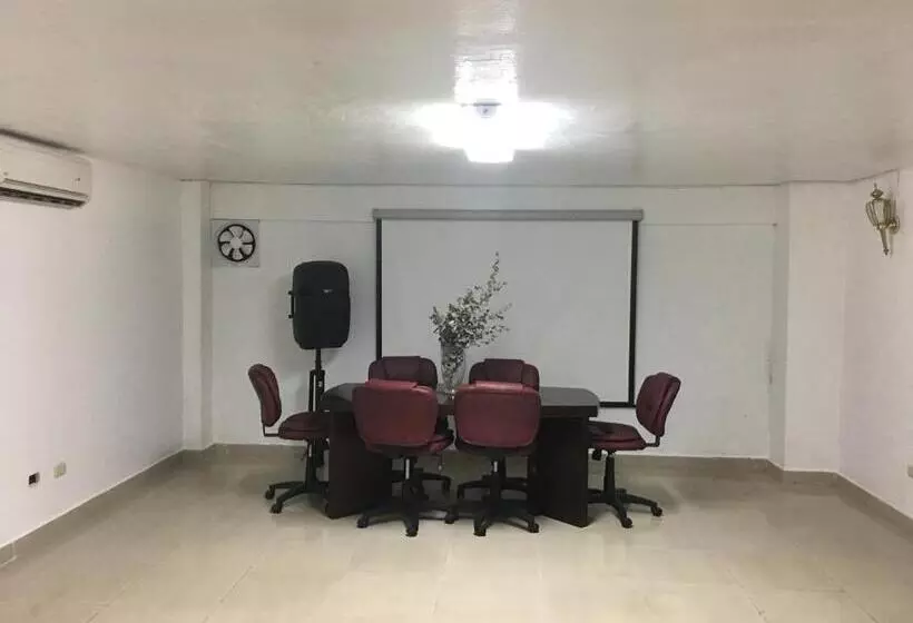 هتل Luis V Santo Domingo