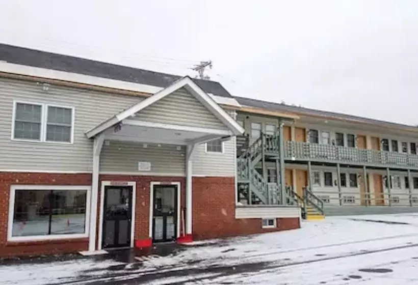 Отель Northway Inn Queensbury Lake George