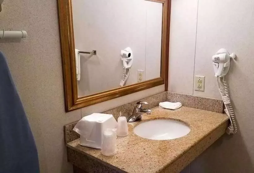 Отель Northway Inn Queensbury Lake George