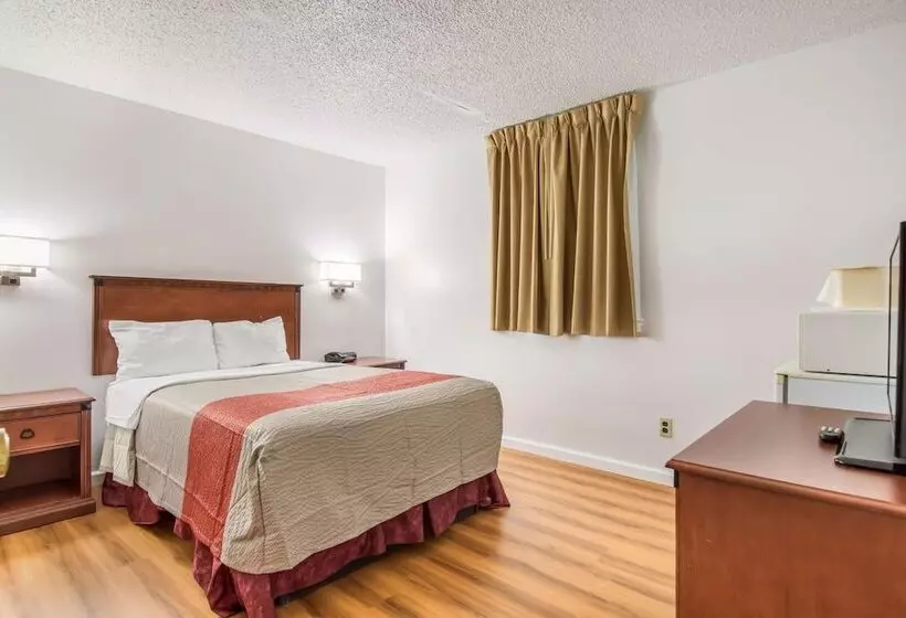 Отель Northway Inn Queensbury Lake George