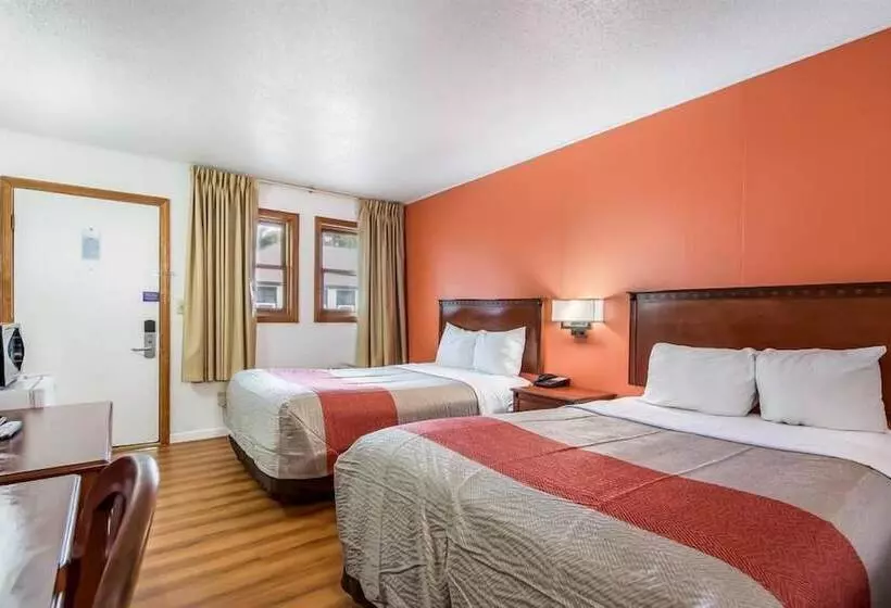 Отель Northway Inn Queensbury Lake George