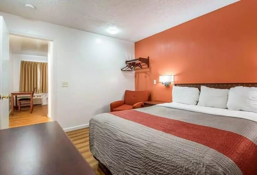 Отель Northway Inn Queensbury Lake George