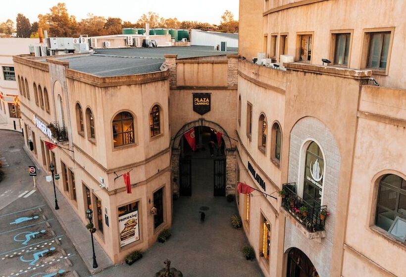 فندق Plaza Central Canning
