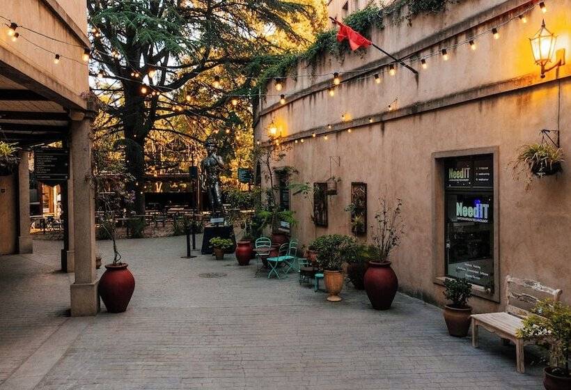 فندق Plaza Central Canning