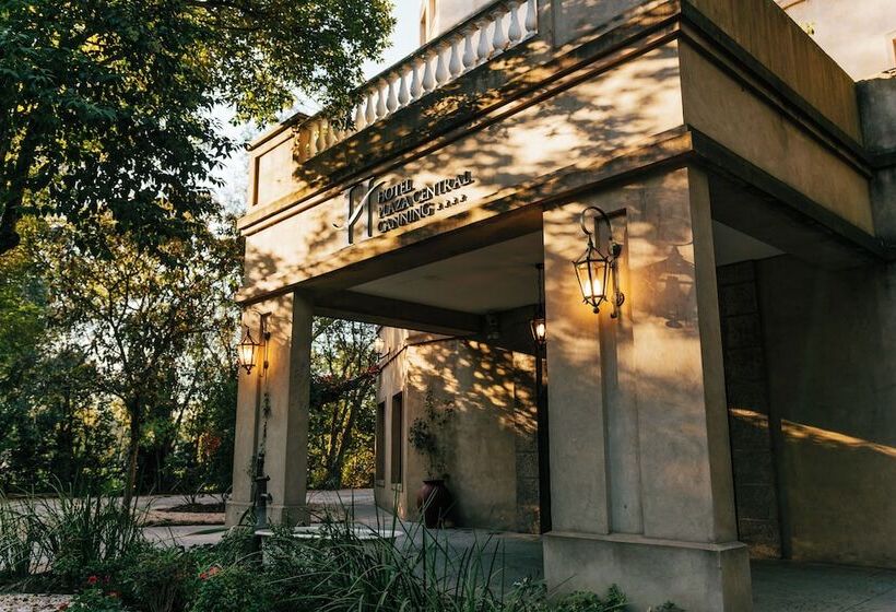 فندق Plaza Central Canning