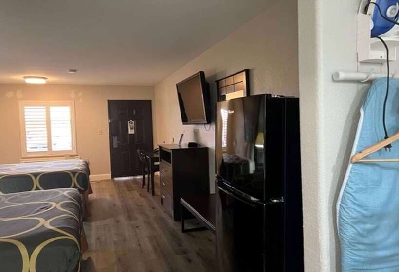 Отель Super 8 By Wyndham Baytown/mont Belvieu