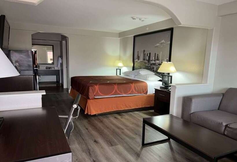 Отель Super 8 By Wyndham Baytown/mont Belvieu