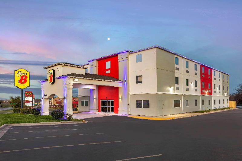 בית מלון כפרי Super 8 By Wyndham Harker Heights Killeen   Fort Cavazos