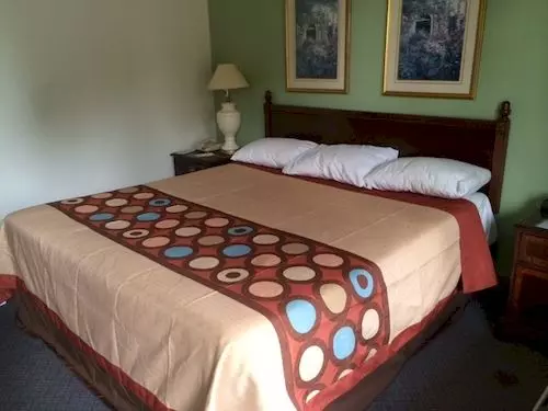 호텔 Super 8 By Wyndham Kinder La