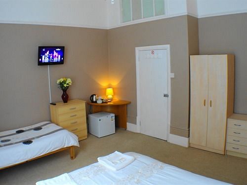 בית מלון כפרי Castle Bar