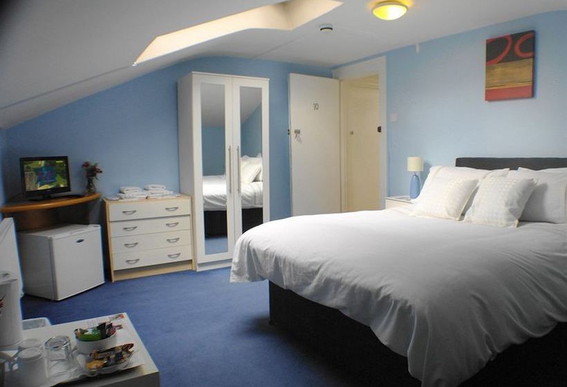 בית מלון כפרי Castle Bar