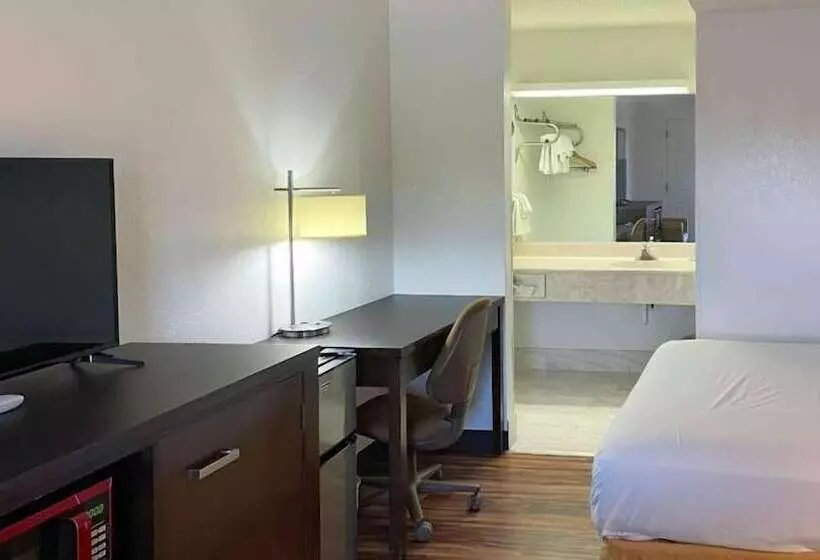 Motel 6 Fancy Gap Va