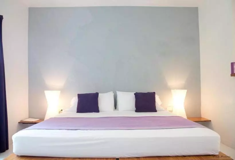 15 Love Bed & Breakfast