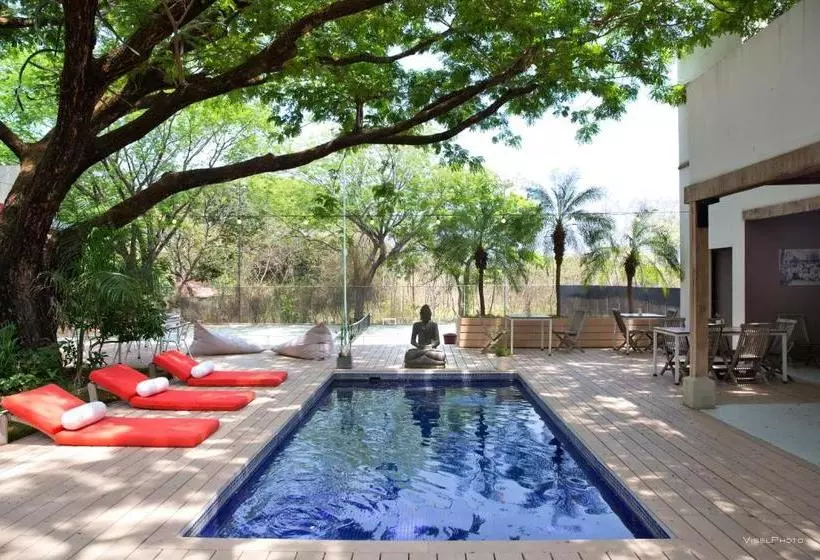 15 Love Bed & Breakfast