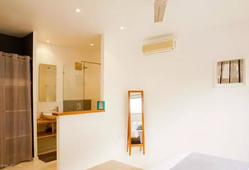 15 Love Bed & Breakfast