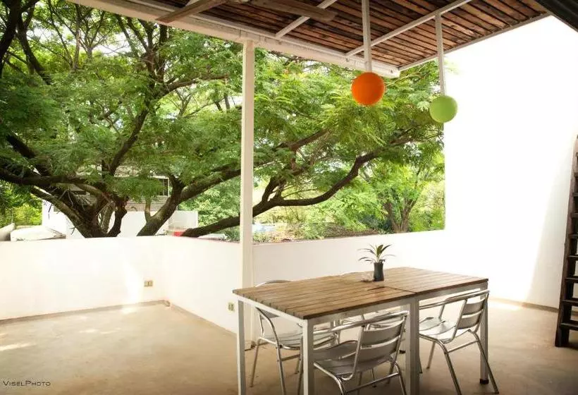 15 Love Bed & Breakfast