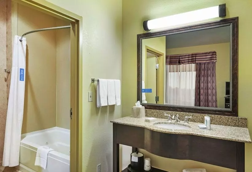 Hampton Inn & Suites Tulsa North/owasso