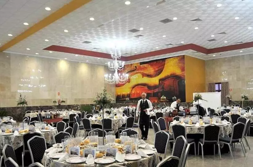 Отель Acosta Ciudad De La Música