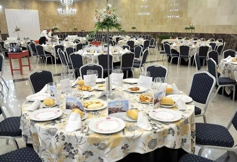 Отель Acosta Ciudad De La Música