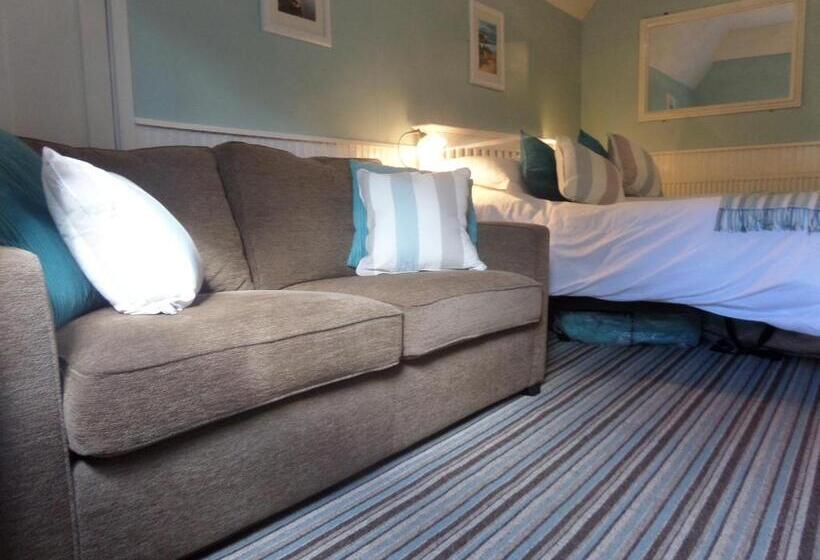 هتل Broomfield House