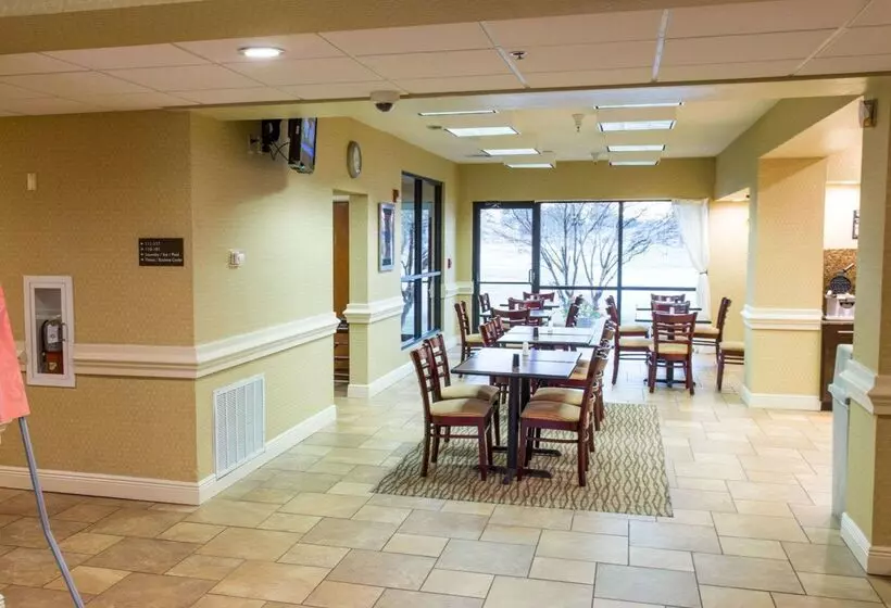 هتل Comfort Suites Port Allen Baton Rouge