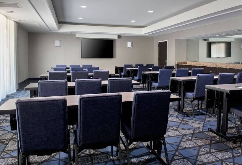 فندق Courtyard Philadelphia Plymouth Meeting