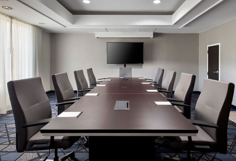 فندق Courtyard Philadelphia Plymouth Meeting