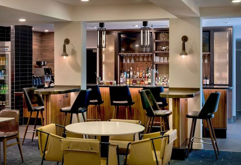 فندق Courtyard Philadelphia Plymouth Meeting