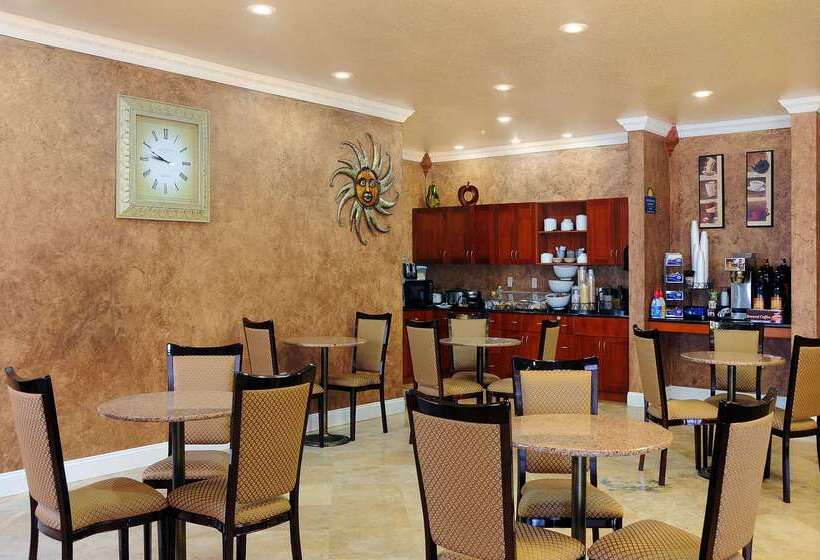 בית מלון כפרי Quality Inn & Suites Mcalester On Hwy 69 & 270